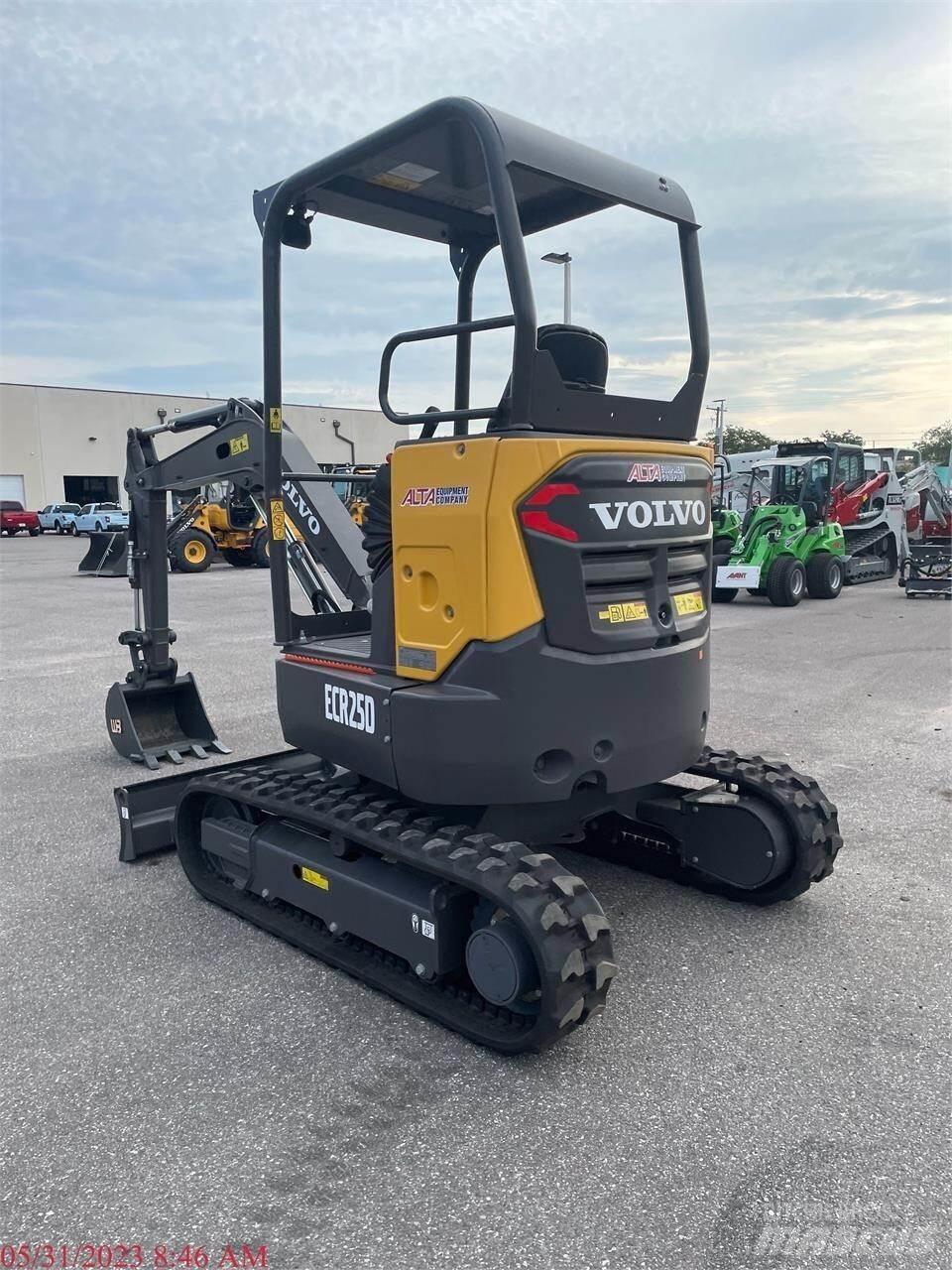 Volvo ECR25D Mini rýpadla < 7t