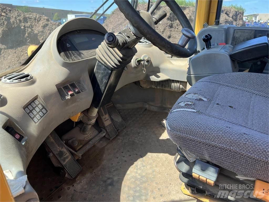 Volvo L110E Kolové nakladače