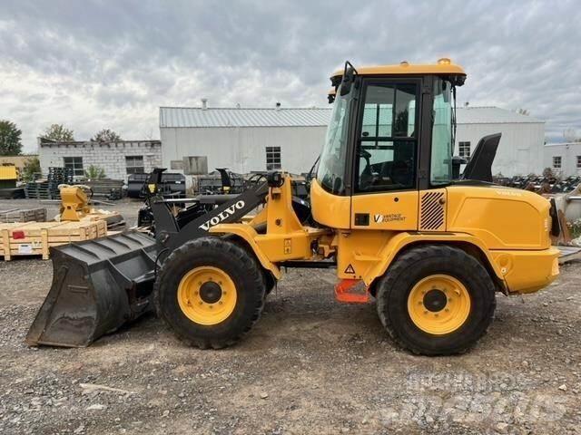 Volvo L30G Kolové nakladače