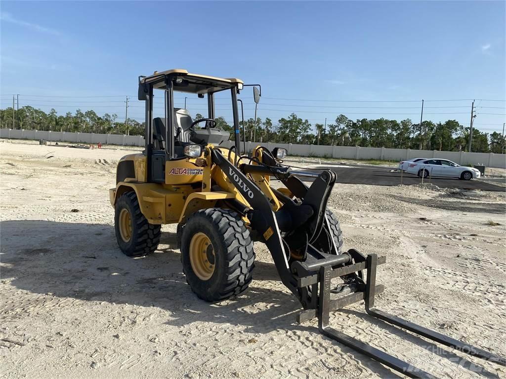 Volvo L30GS Kolové nakladače