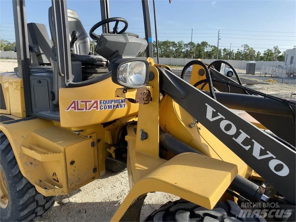 Volvo L30GS Kolové nakladače