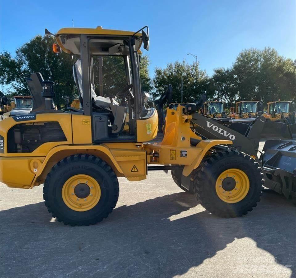 Volvo L30GS Kolové nakladače