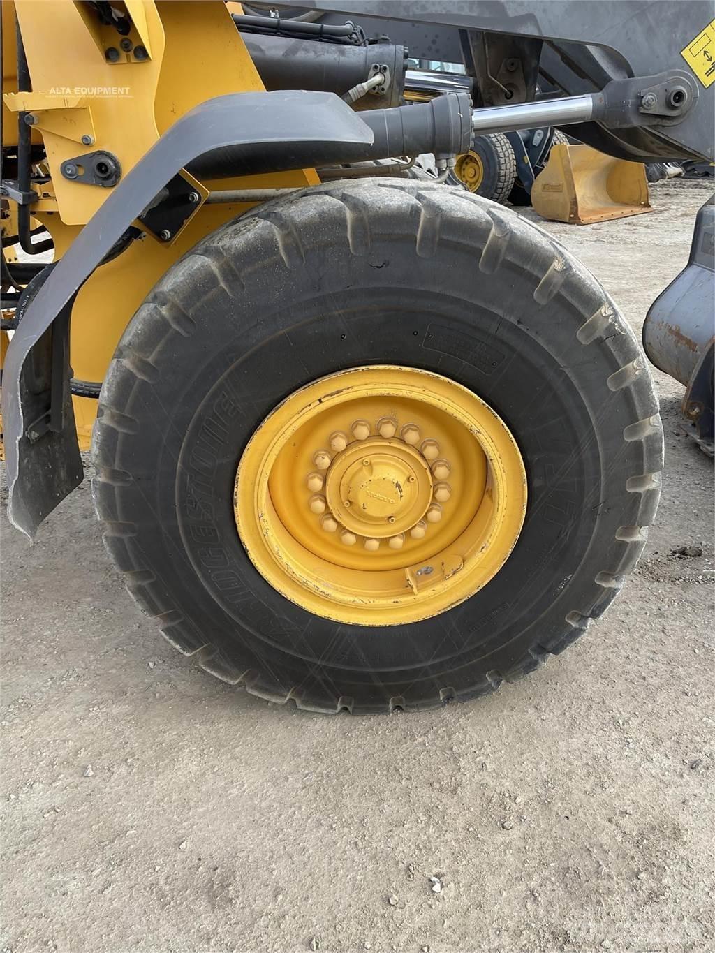 Volvo L70H Kolové nakladače
