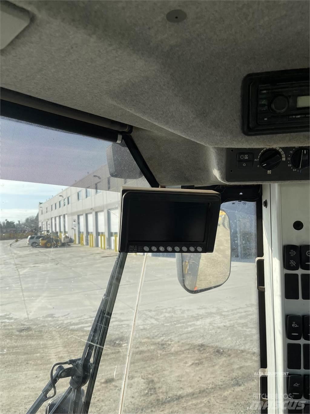 Volvo L70H Kolové nakladače
