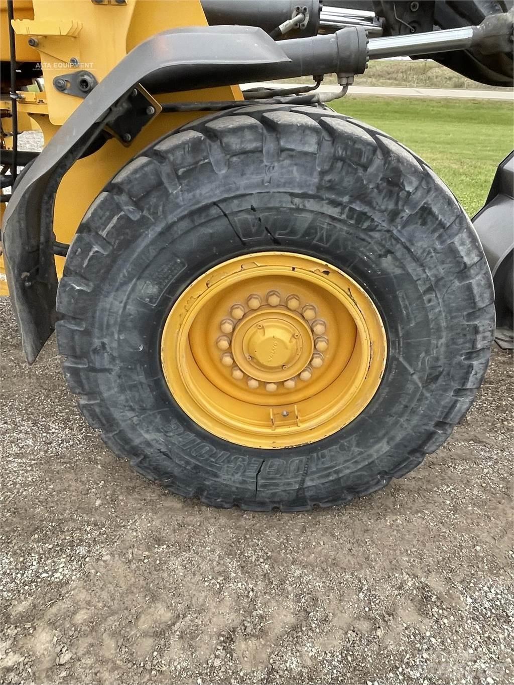 Volvo L70H Kolové nakladače