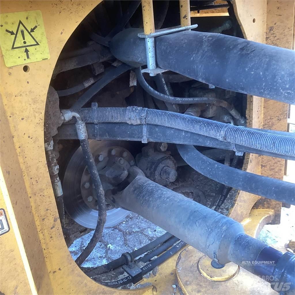 Volvo L90H Kolové nakladače