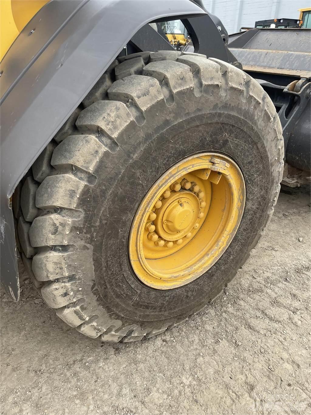 Volvo L90H Kolové nakladače
