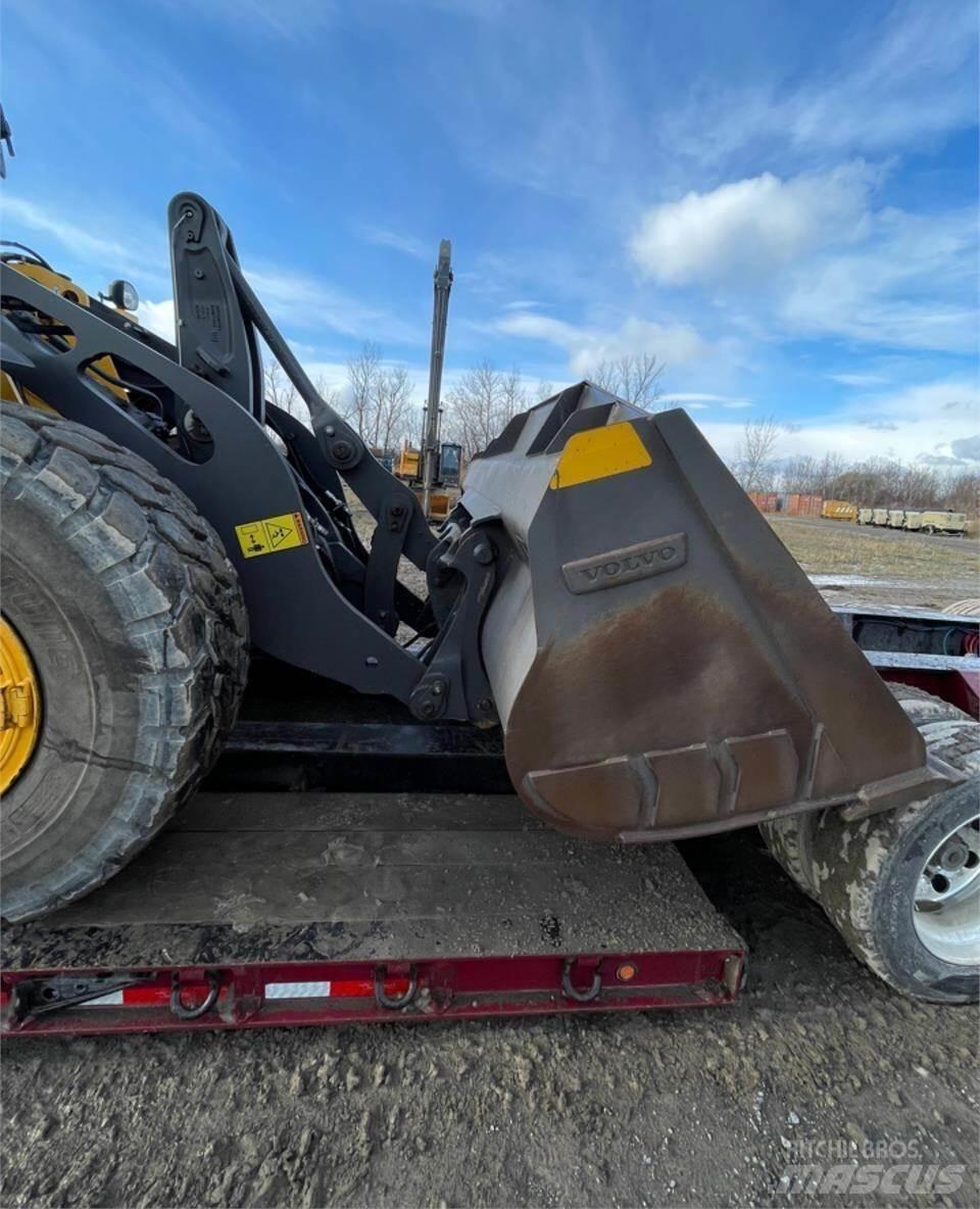 Volvo L90H Kolové nakladače