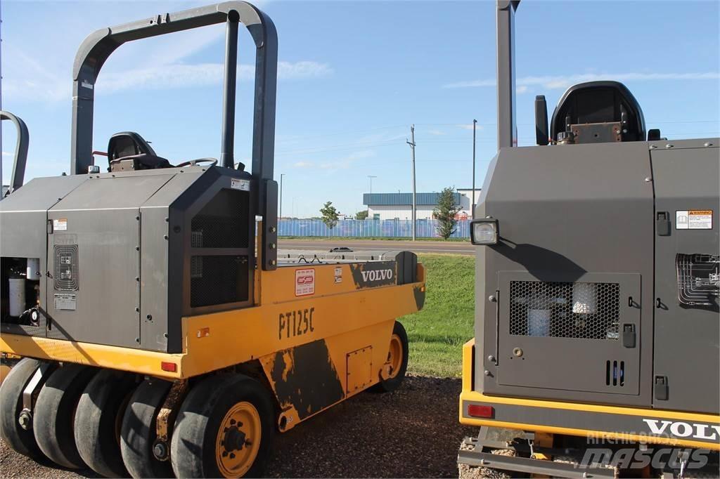 Volvo PT125C Pneumatikové válce