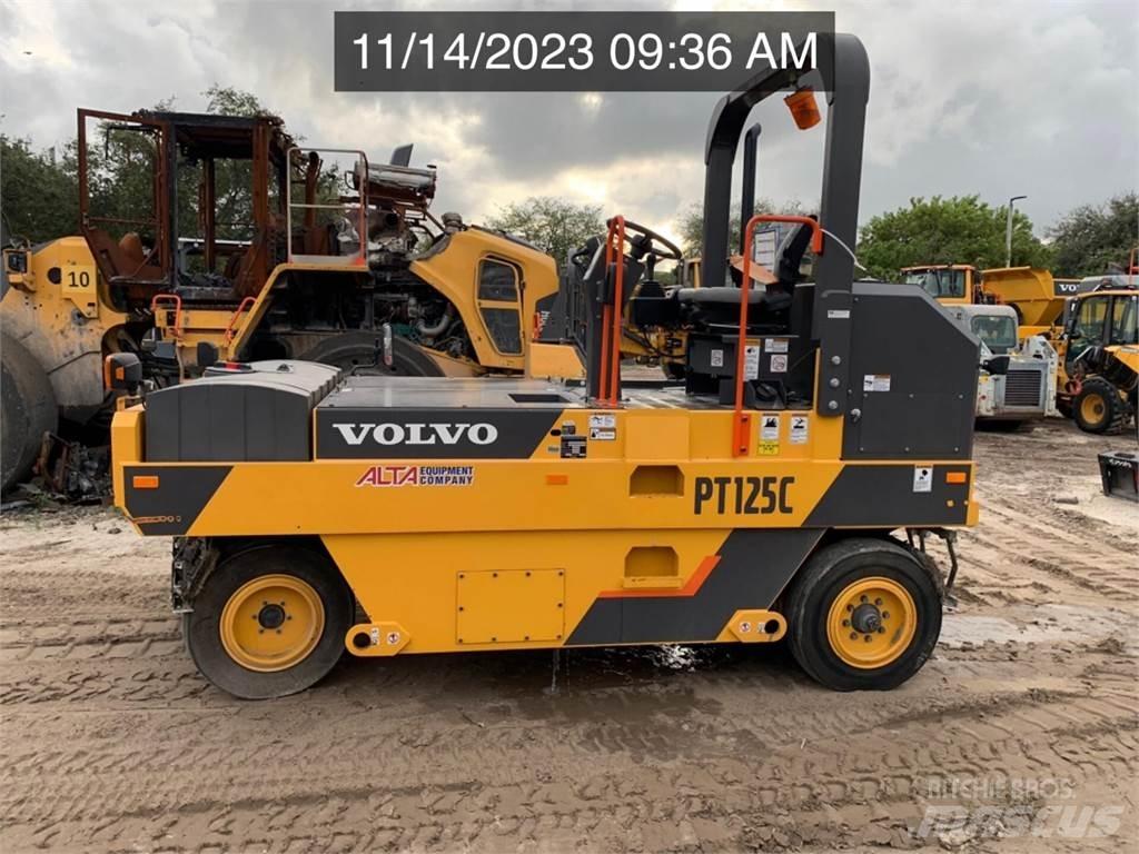 Volvo PT125C Pneumatikové válce