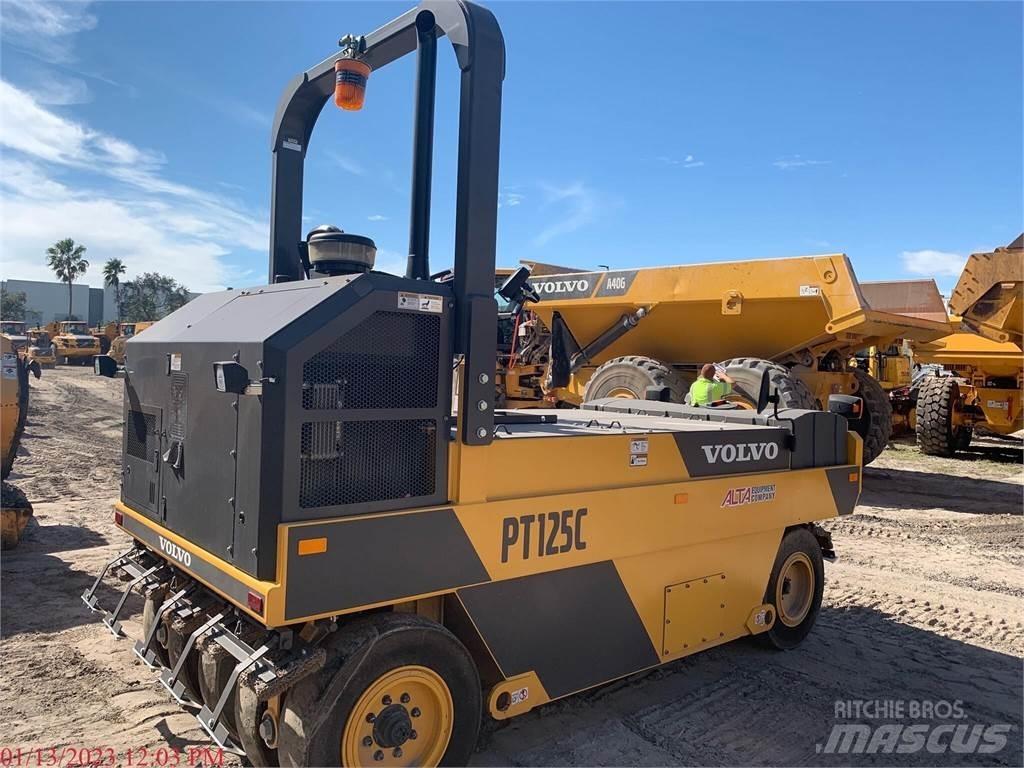 Volvo PT125C Pneumatikové válce