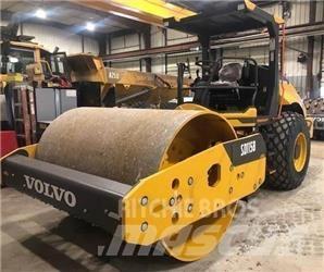 Volvo SD115B Tandemové válce