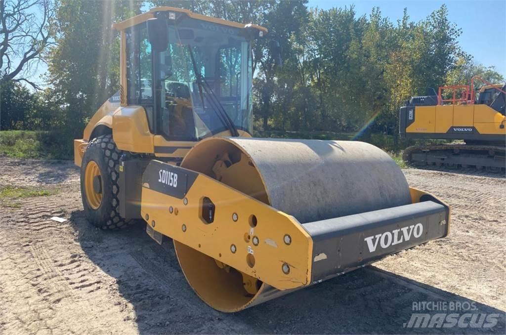 Volvo SD115B Tandemové válce