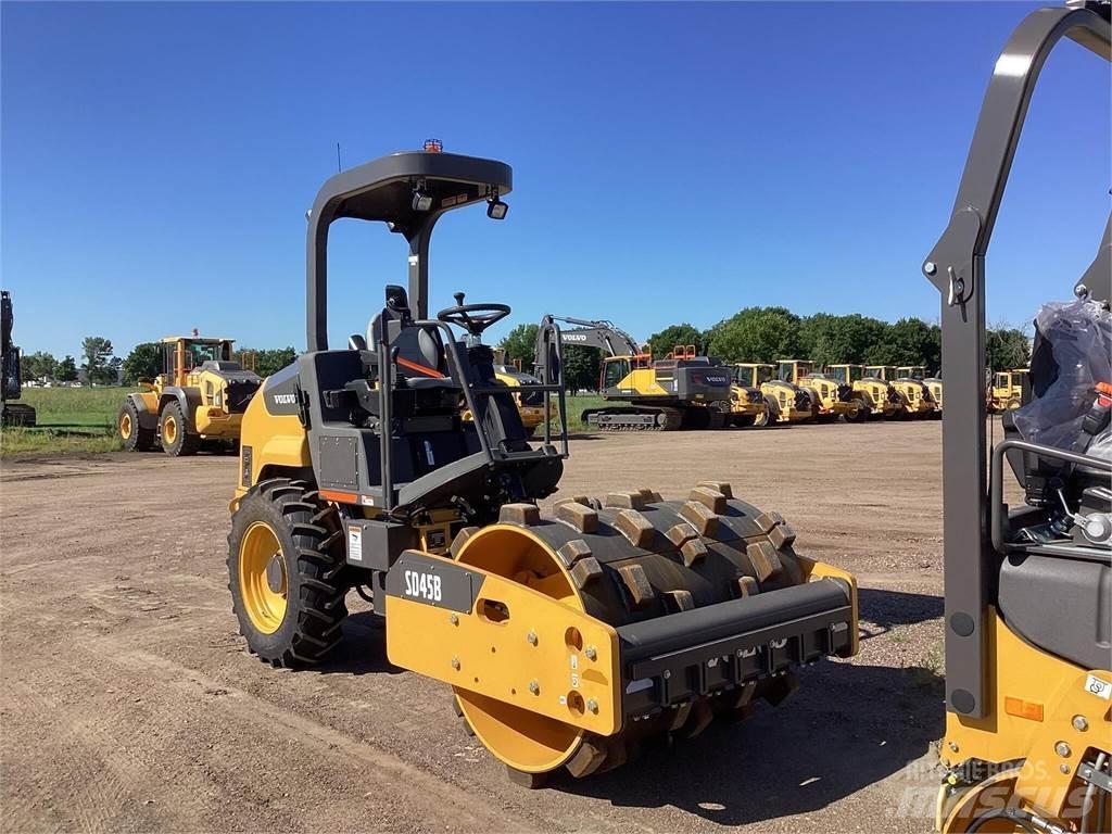 Volvo SD45B Tandemové válce