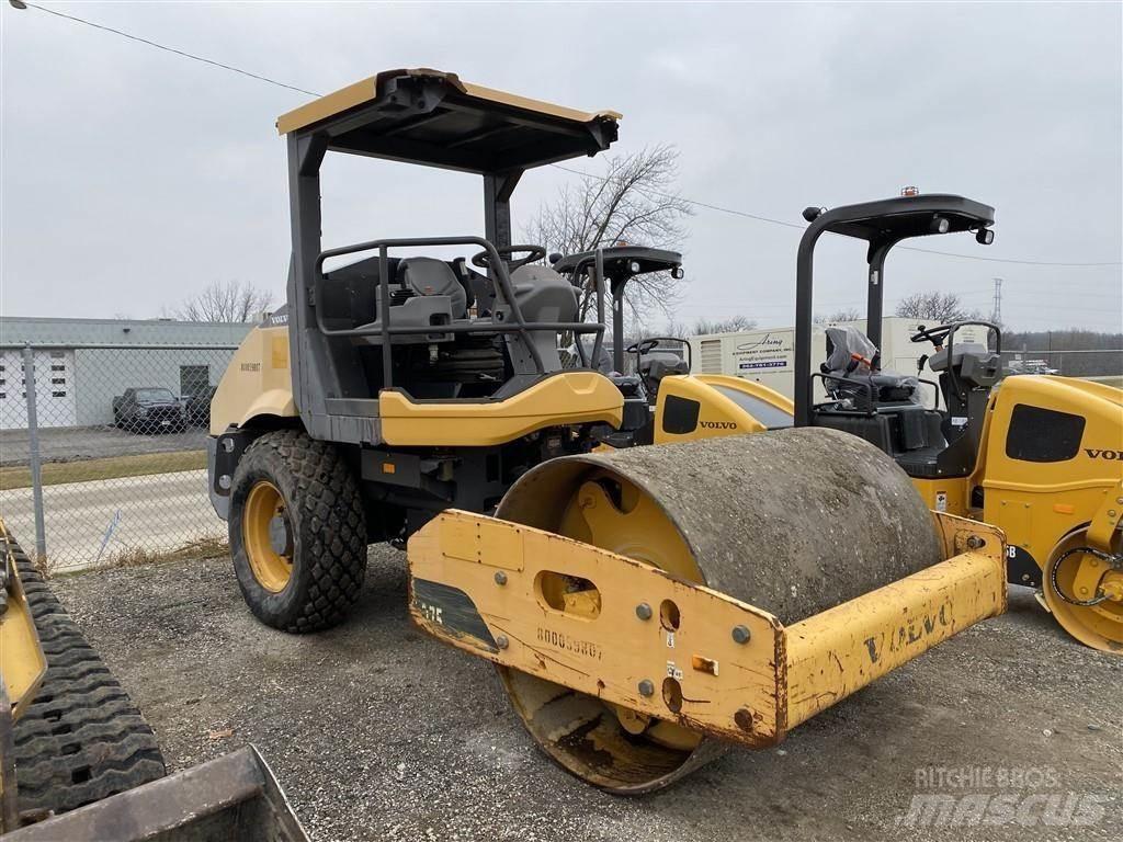 Volvo SD75B Tandemové válce