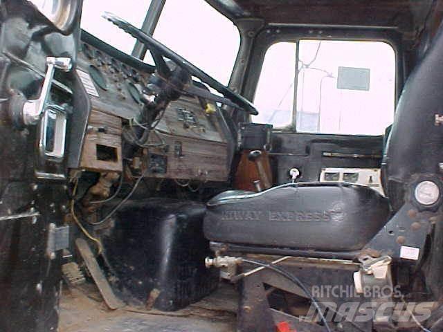 Western Star 6964F Cisternové vozy
