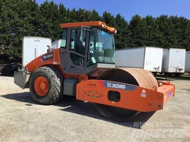XCMG CV122PD Tandemové válce