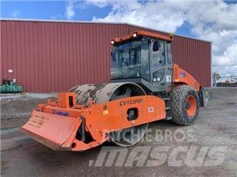 XCMG CV123PDU Tandemové válce