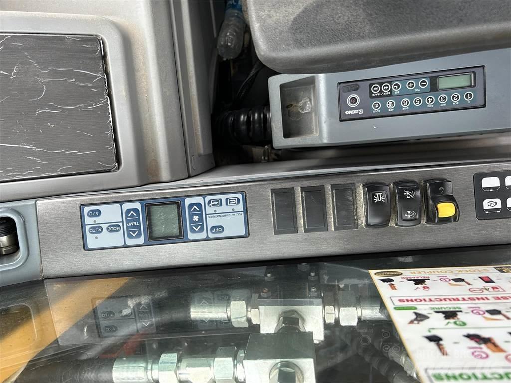XCMG XE150U Pásová rýpadla