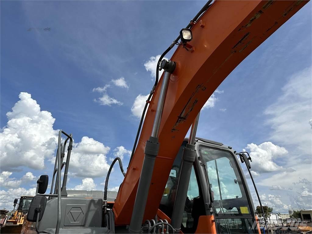 XCMG XE210CU Pásová rýpadla