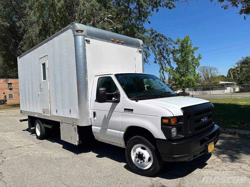 Ford E 450 SD Kombinované/Čerpací cisterny