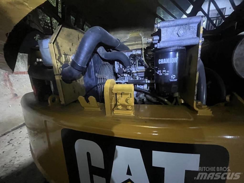 CAT 307 D Pásová rýpadla