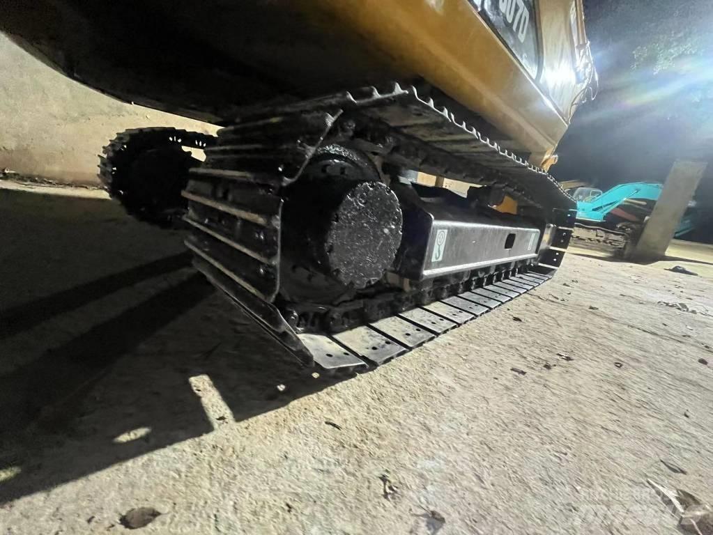 CAT 307 D Pásová rýpadla