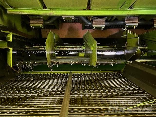 CLAAS Mega 208 Sklízecí mlátičky