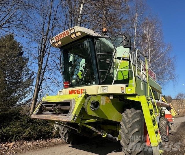 CLAAS Mega 208 Sklízecí mlátičky