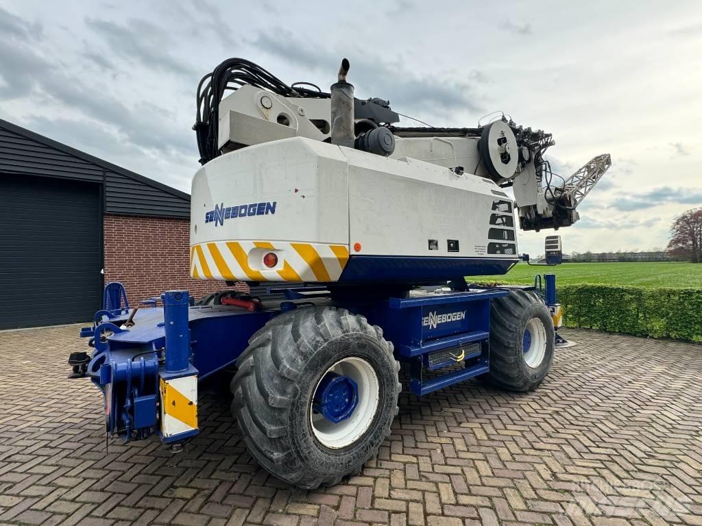 Sennebogen 608 Jeřáby pro těžký terén