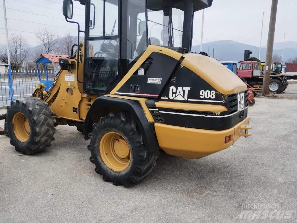 CAT 908 Kolové nakladače
