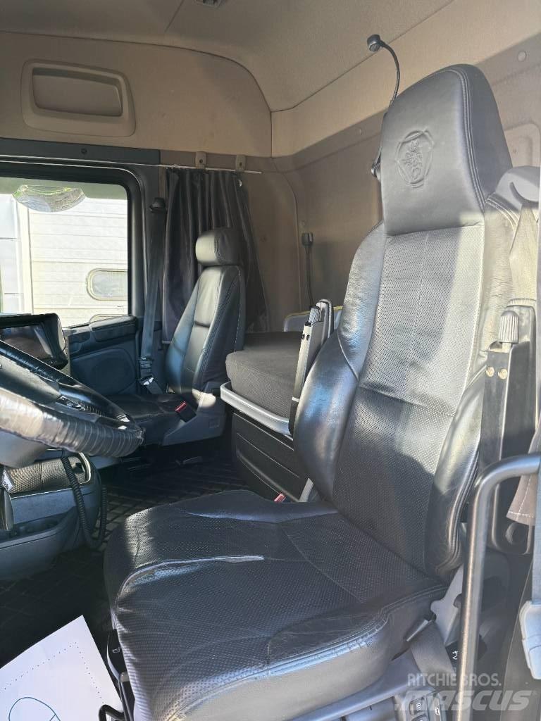 Scania R520LB8x4*4 Sklápěče