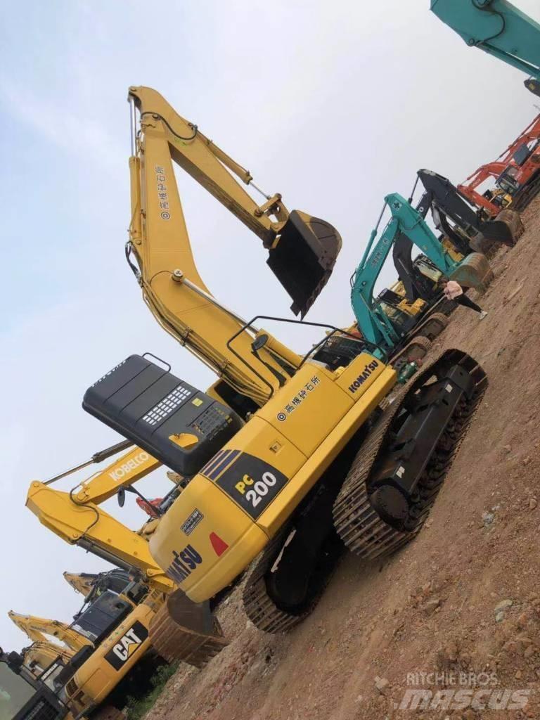 Komatsu 200-8 Pásová rýpadla