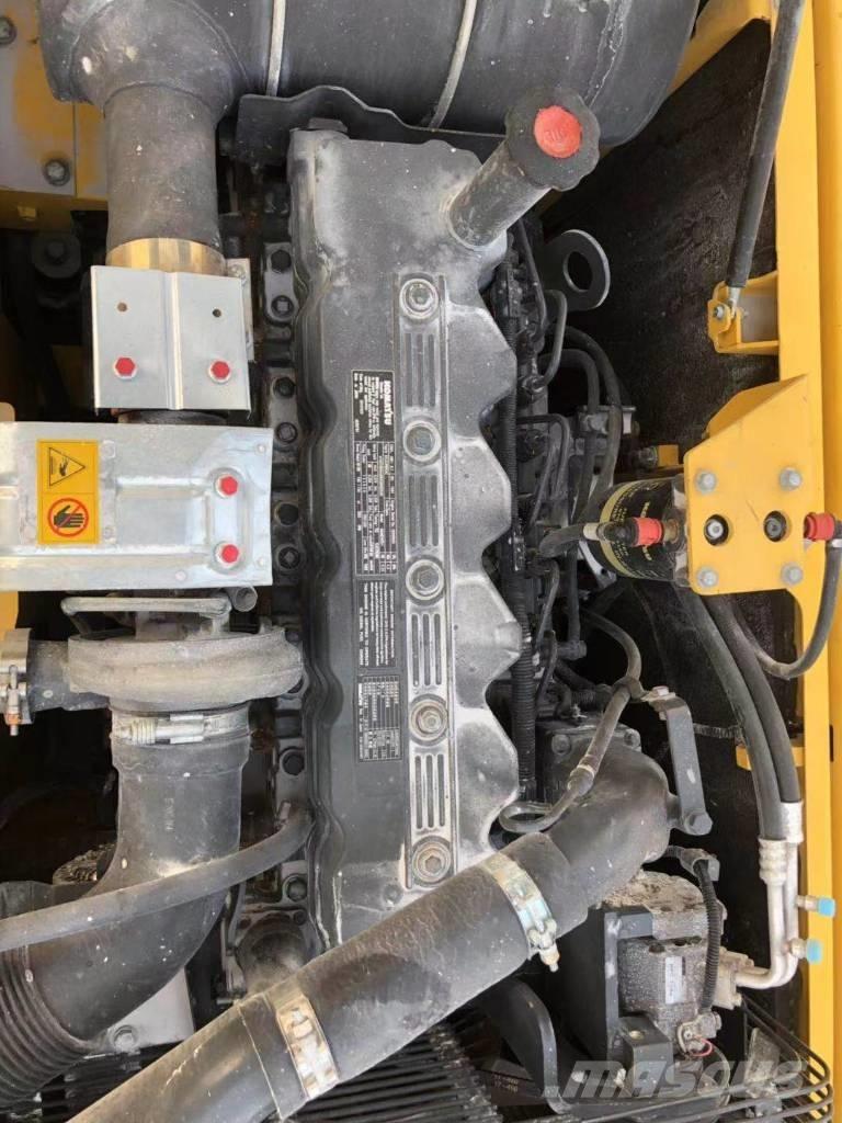 Komatsu 200-8 Pásová rýpadla