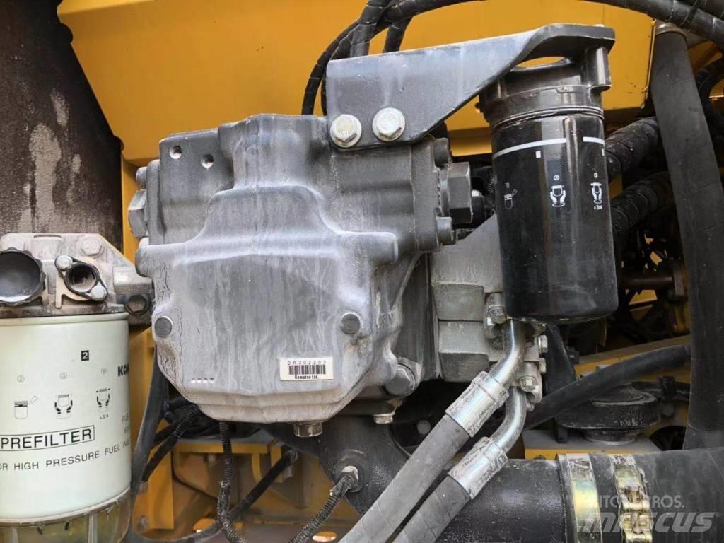 Komatsu 200-8 Pásová rýpadla