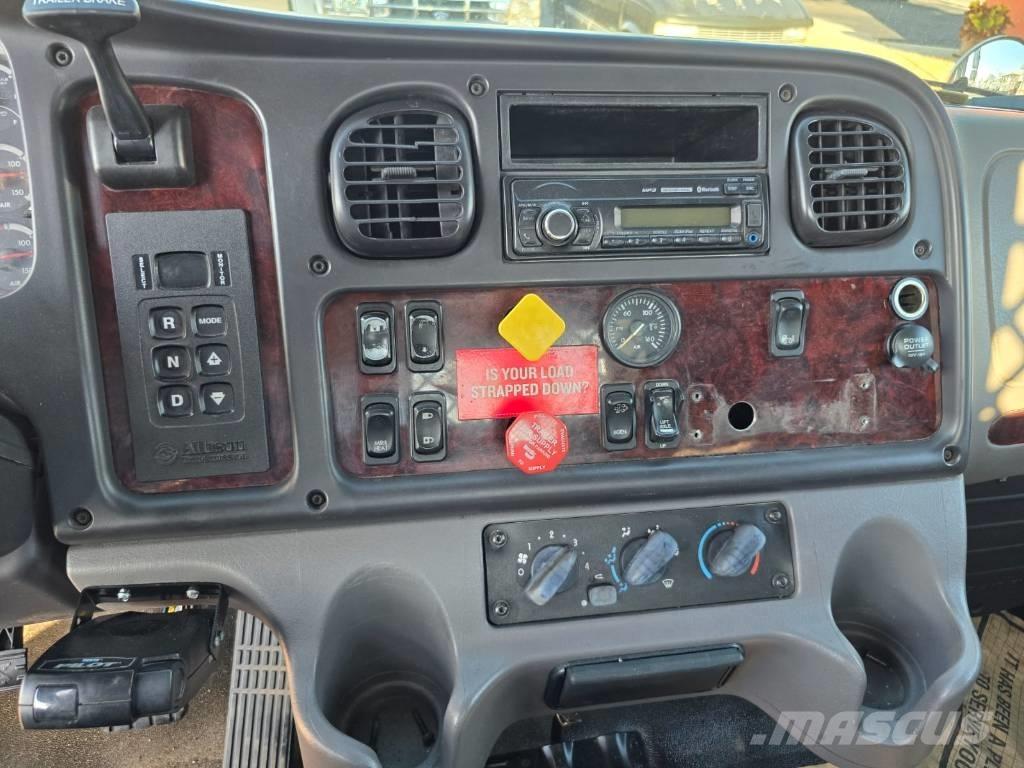 Freightliner M2 106 Valníky/Sklápěcí bočnice