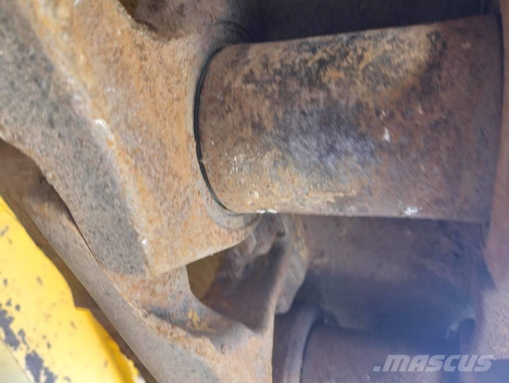 Komatsu D61PX-24EO Pásové dozery