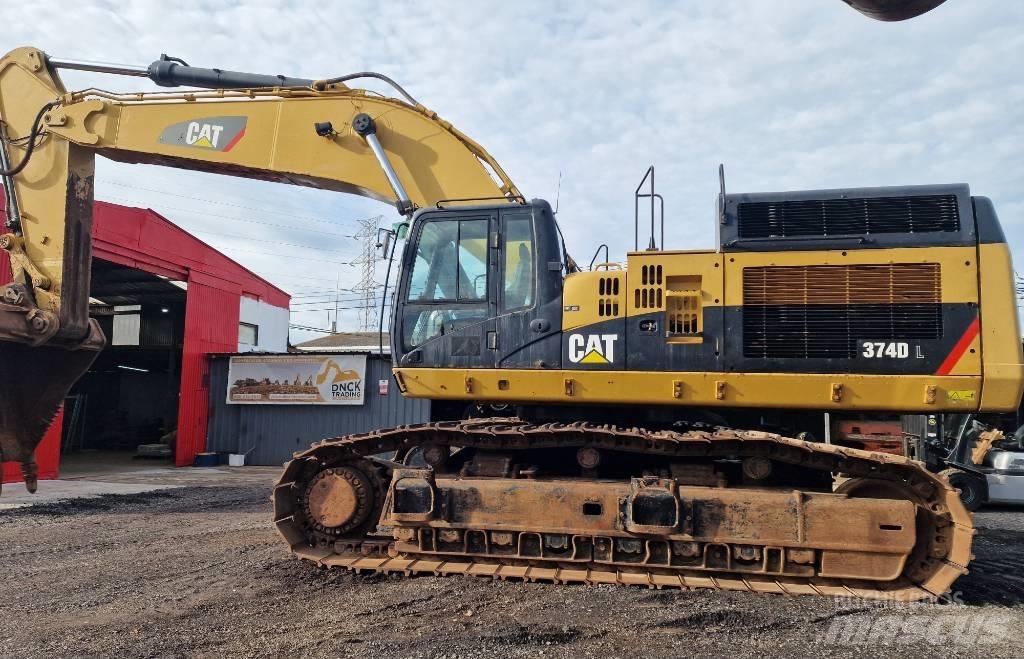 CAT 374 D L Pásová rýpadla