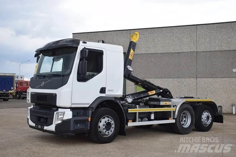 Volvo FE 320 Hákový nosič kontejnerů