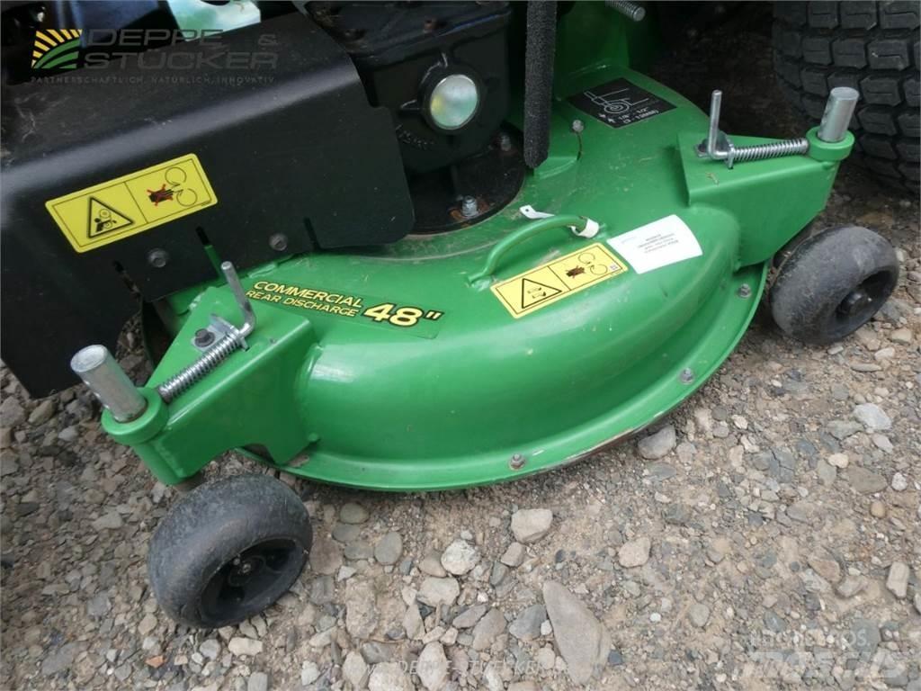 John Deere X950R Kompaktní traktory