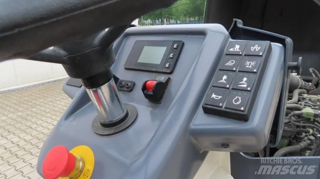 Dynapac CC1200 VI Tandemové válce