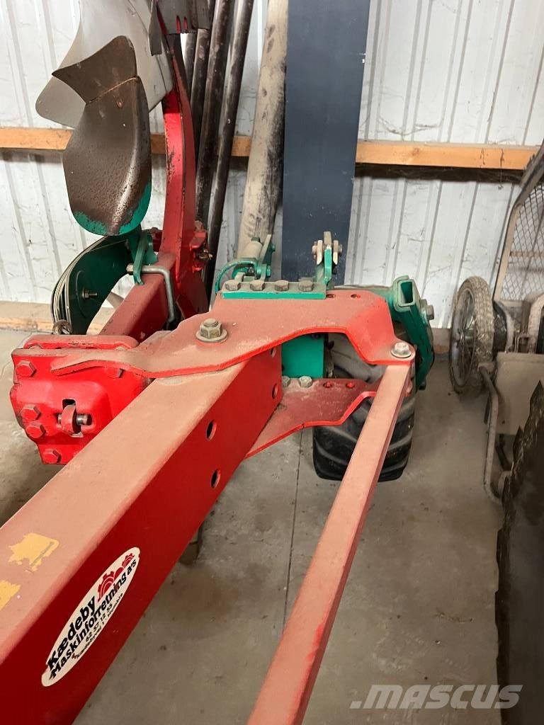 Kverneland EG 100 Oboustranné pluhy