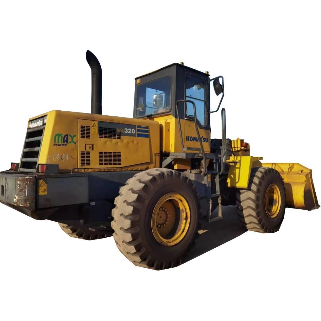 Komatsu WA 320-3 Kolové nakladače