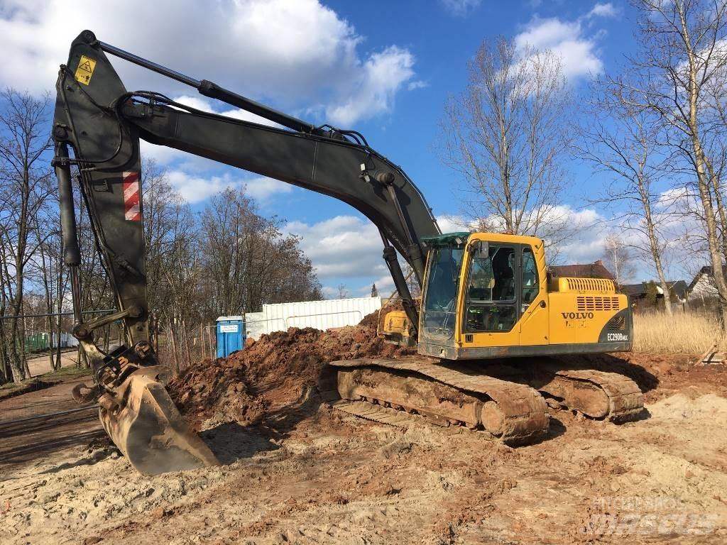 Volvo EC 240 B N LC Pásová rýpadla