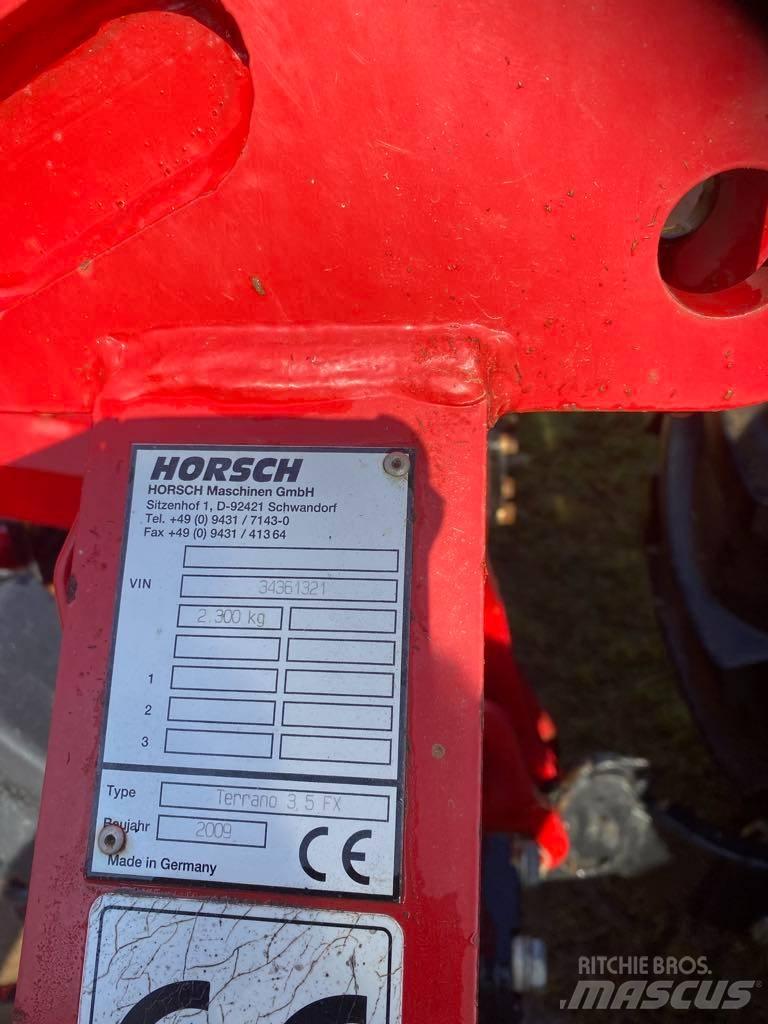 Horsch Terrano 3 FX Kultivátory