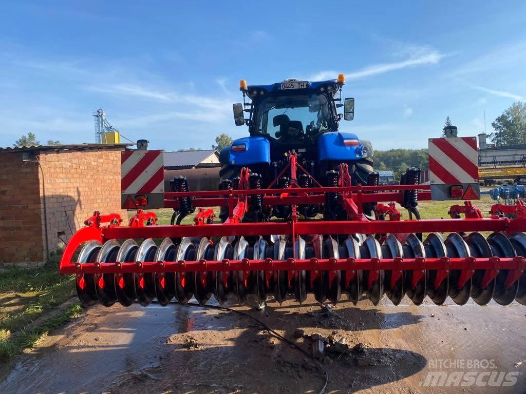 Horsch Terrano 3 FX Kultivátory