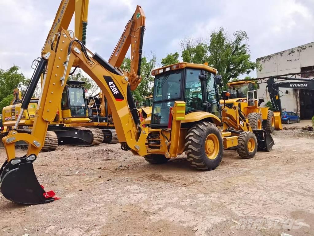 CAT 420 F Rýpadlo-nakladače