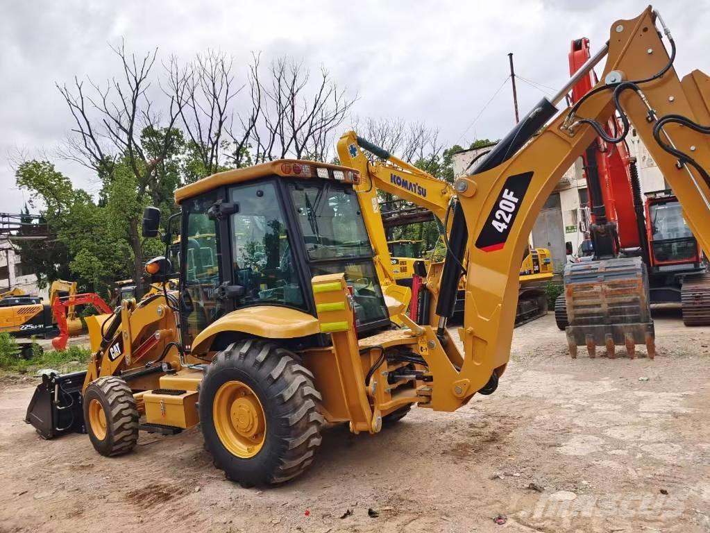 CAT 420 F Rýpadlo-nakladače