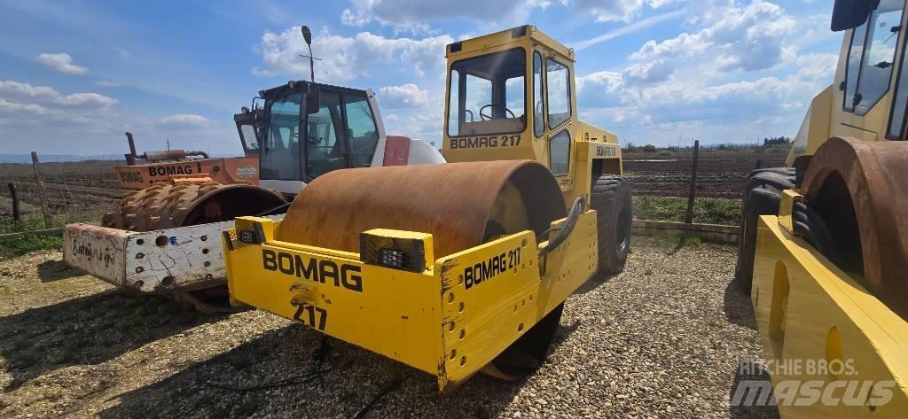 Bomag BW 217 D Tahačové válce