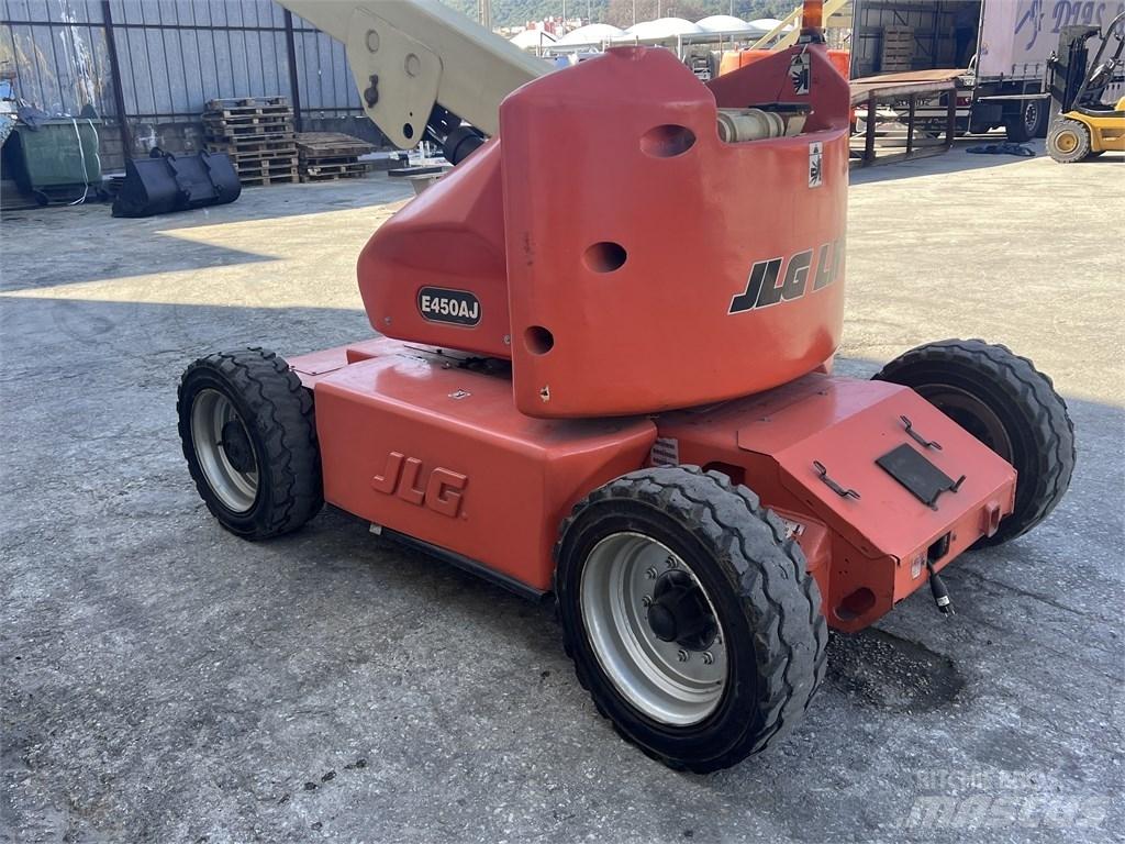 JLG E450 AJ Kloubové plošiny